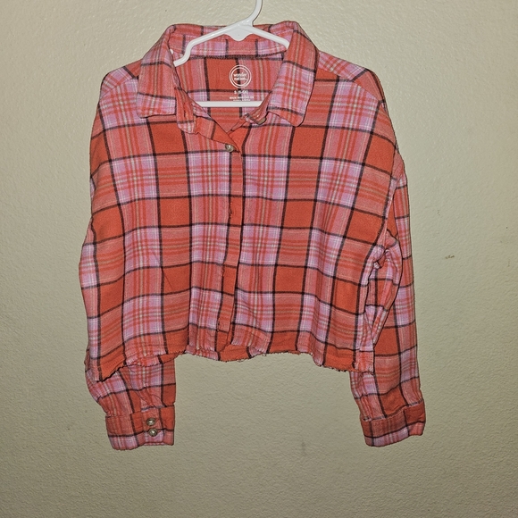 Wonder Nation Red and Pink Button Down Cropped Flannel Shirt with Casual Flair - Picture 4 of 7